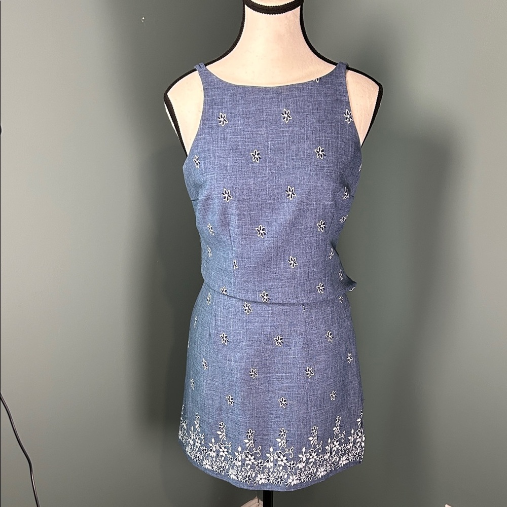 Blue Sleeveless Tank And Skirt Set with White Floral Embroidery